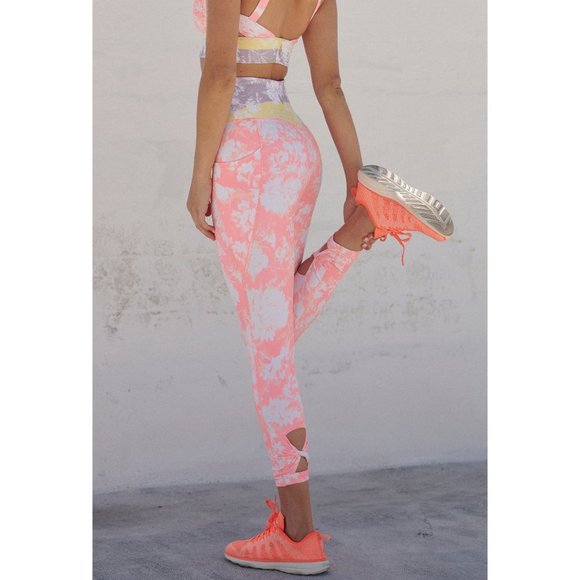 Free People Pants - 🎉LAST CHANCE🎉 NWT FP Movement Print Wave Rider Legging / Peach Horizon Combo
